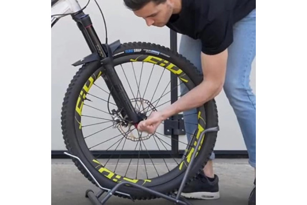 Soporte plegable para bicicleta Stabilus Gris