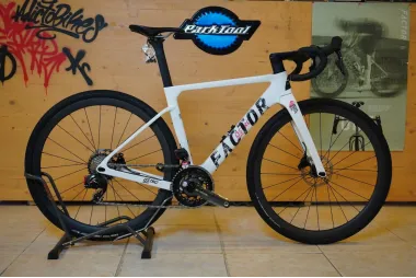 Bicicleta gravel Factor Ostro Gravel