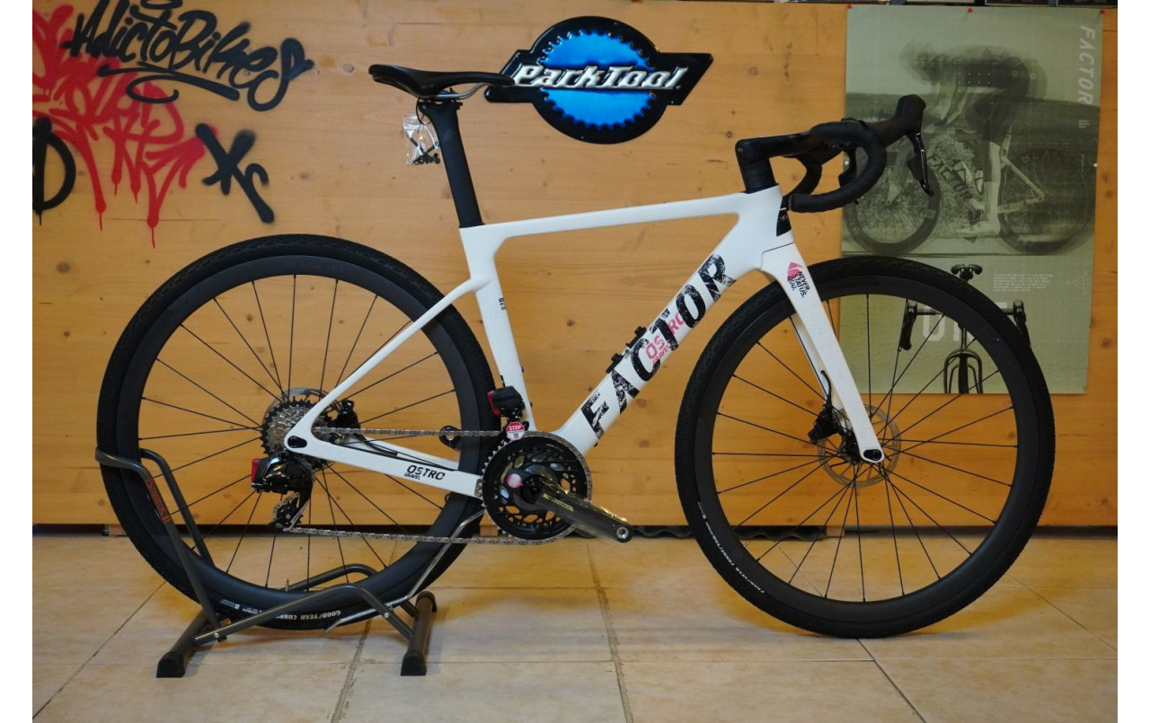 Bicicleta gravel Factor Ostro Gravel